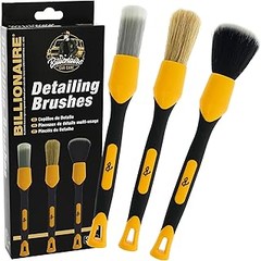Guía para usar correctamente un cepillo de detailing en tu coche